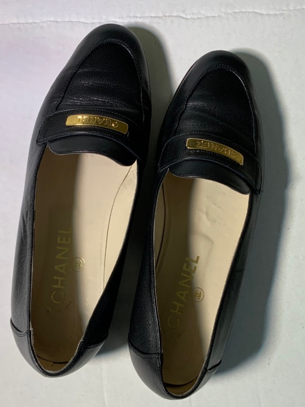 CHANEL LOGO BLACK LEATHER LOAFERS